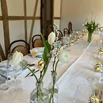 Hiestand's Gaestehaus - Weingut & Hofbrennerei 게스트하우스 3*