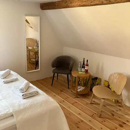Πανσιόν Hiestands Gaestehaus - Weingut & Hofbrennerei