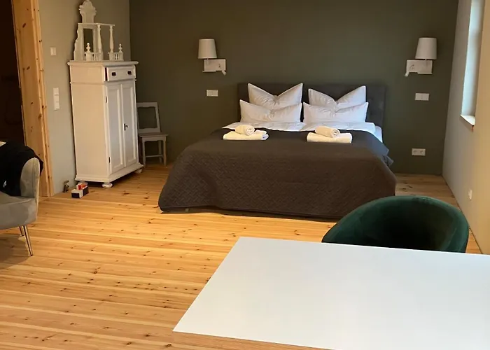 Hiestand's Gaestehaus - Weingut & Hofbrennerei Гостевой дом Guntersblum